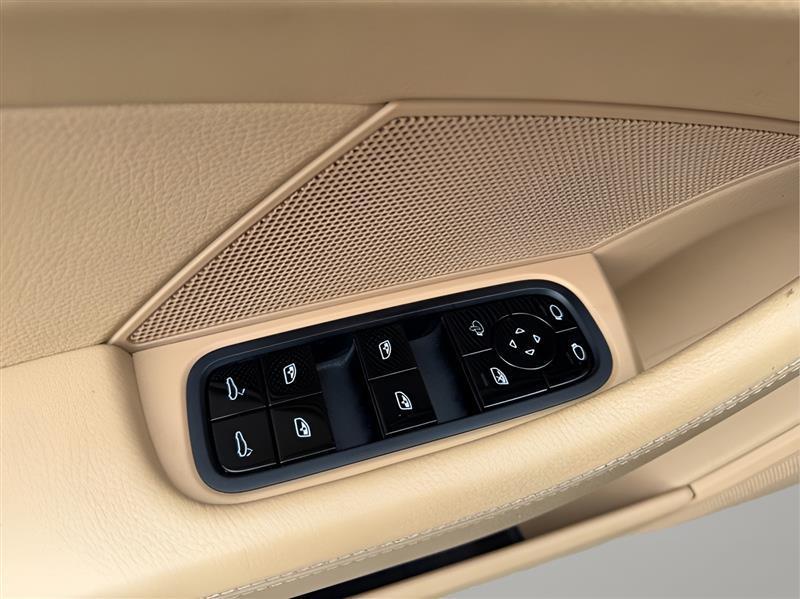 Porsche Panamera 4 2018