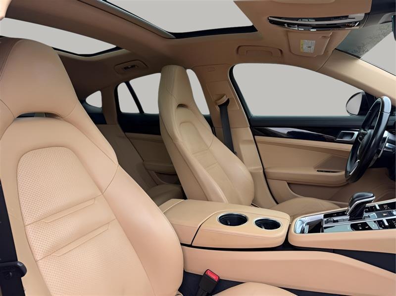 Porsche Panamera 4 2018