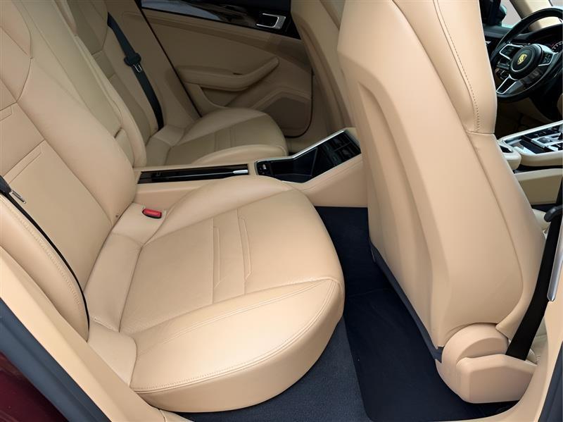 Porsche Panamera 4 2018