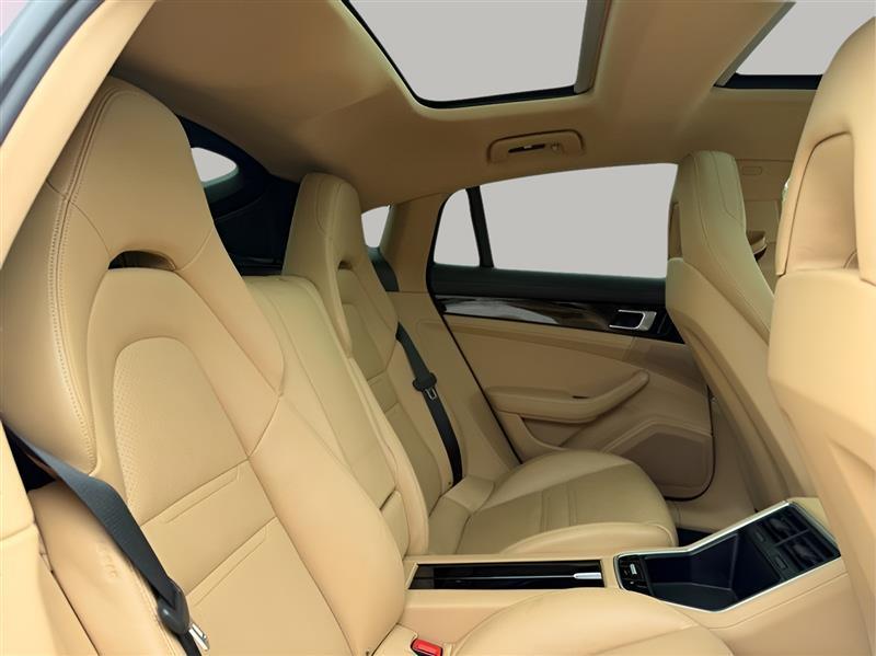 Porsche Panamera 4 2018