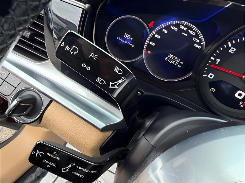 Porsche Panamera 4 2018