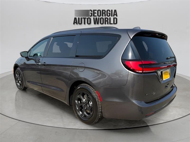 Chrysler Pacifica Hybrid Touring 2021