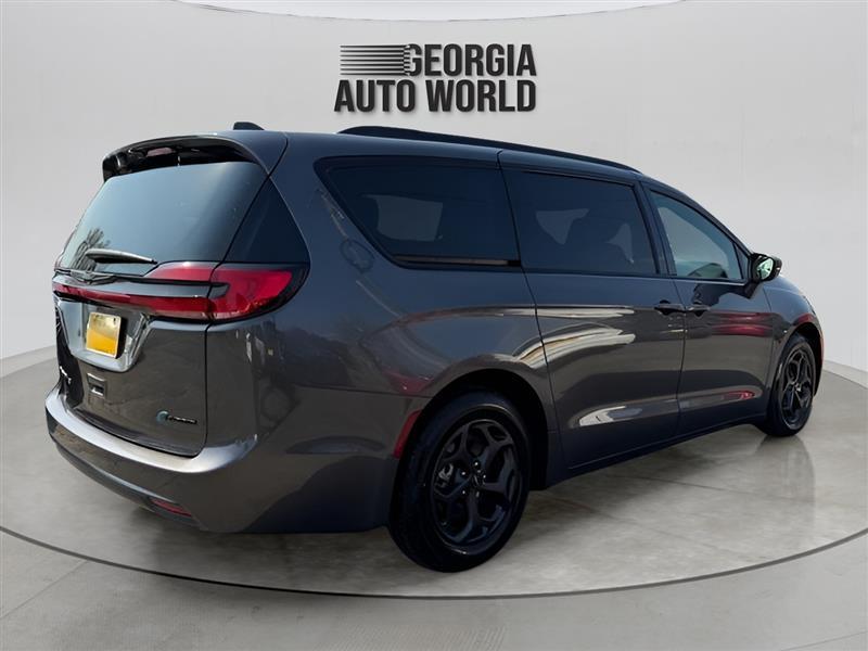 Chrysler Pacifica Hybrid Touring 2021