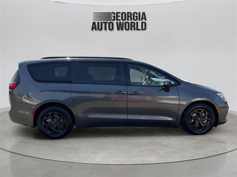 Chrysler Pacifica Hybrid Touring 2021