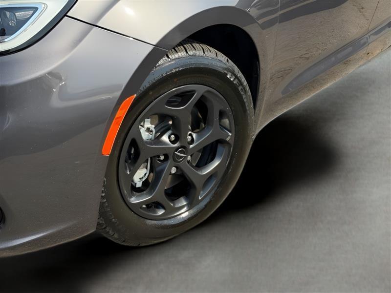 Chrysler Pacifica Hybrid Touring 2021