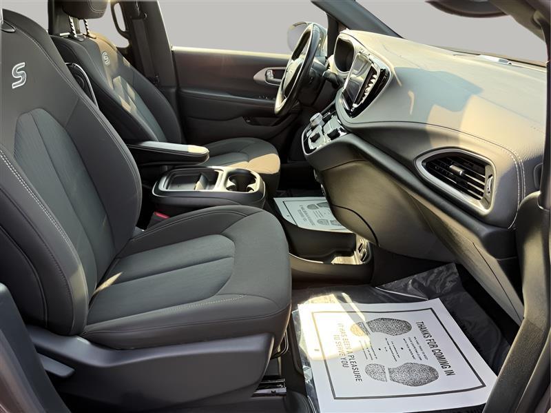 Chrysler Pacifica Hybrid Touring 2021