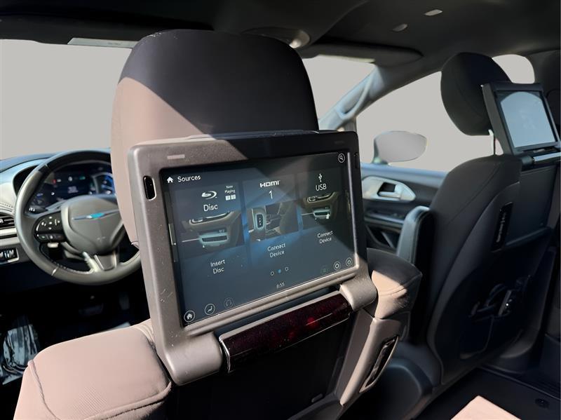 Chrysler Pacifica Hybrid Touring 2021