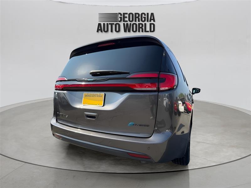 Chrysler Pacifica Hybrid Touring 2021