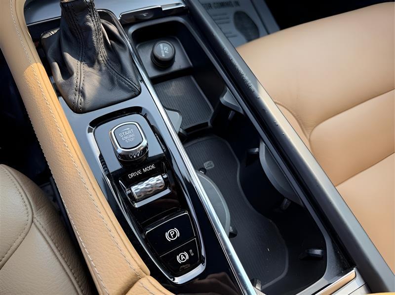 Volvo XC90 T5 Momentum 2018