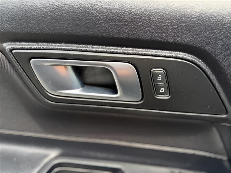 Ford Mustang EcoBoost Coupe 2015