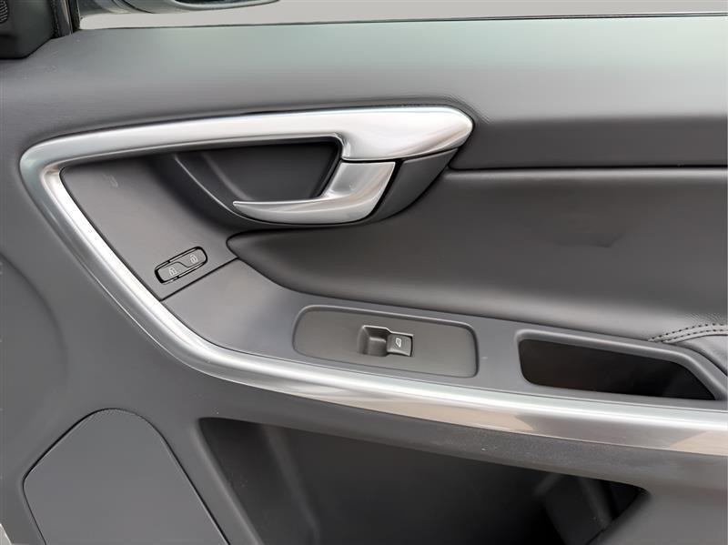 Volvo XC60 T6 Drive-E Platinum FWD 2015