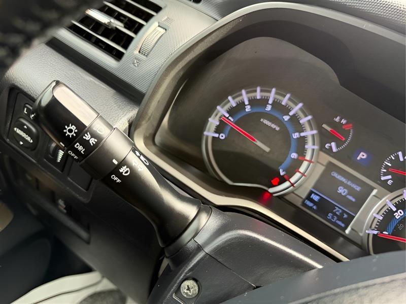 Toyota 4Runner SR5 2WD 2018