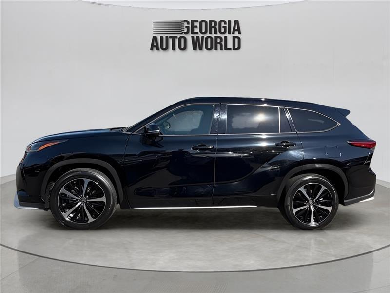 Toyota Highlander XSE FWD V6 2021