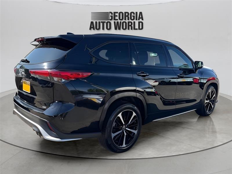 Toyota Highlander XSE FWD V6 2021