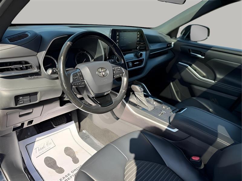 Toyota Highlander XSE FWD V6 2021