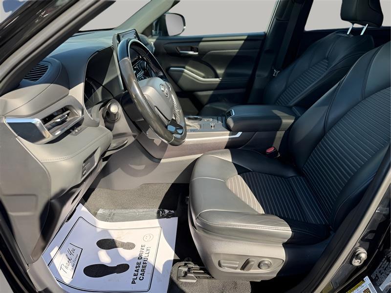 Toyota Highlander XSE FWD V6 2021