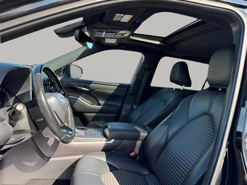 Toyota Highlander XSE FWD V6 2021