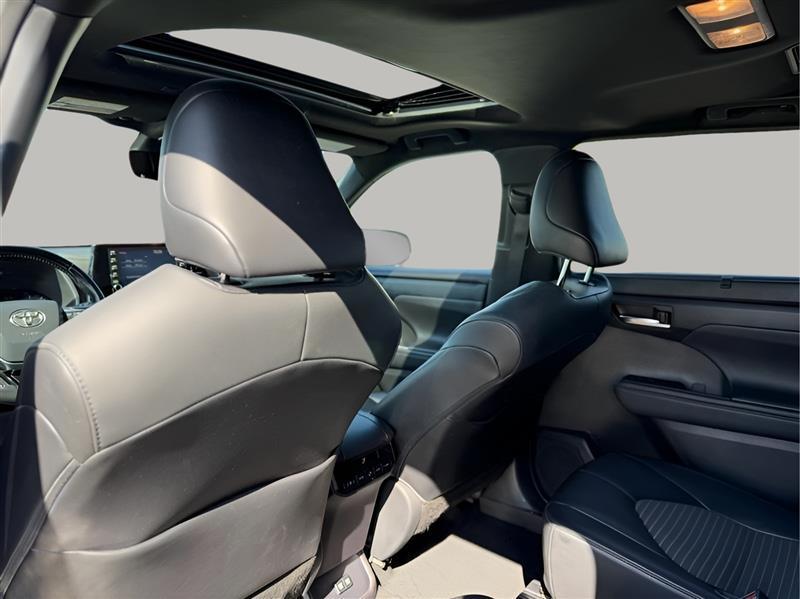 Toyota Highlander XSE FWD V6 2021