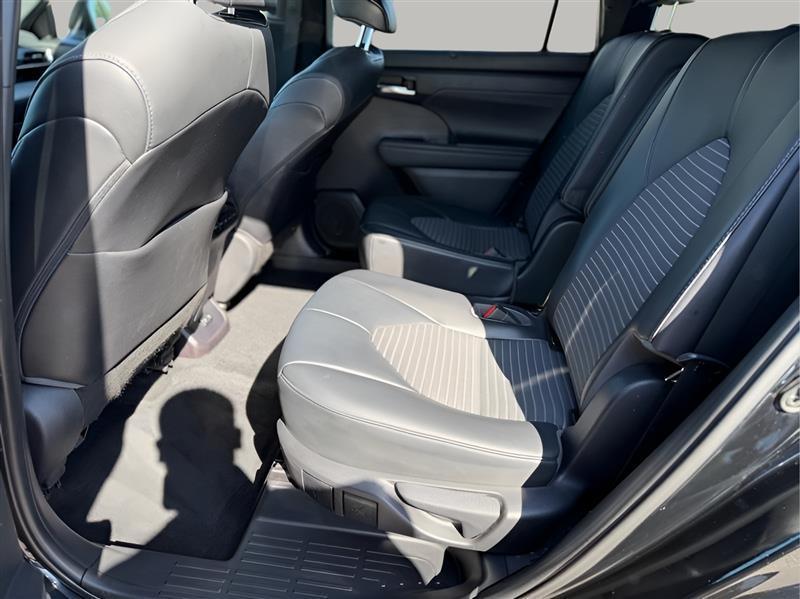 Toyota Highlander XSE FWD V6 2021