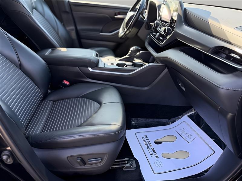 Toyota Highlander XSE FWD V6 2021