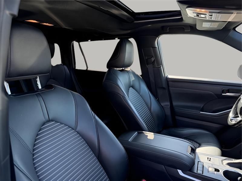 Toyota Highlander XSE FWD V6 2021