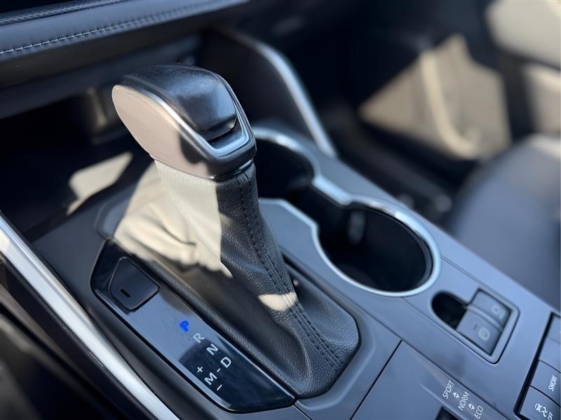 Toyota Highlander XSE FWD V6 2021