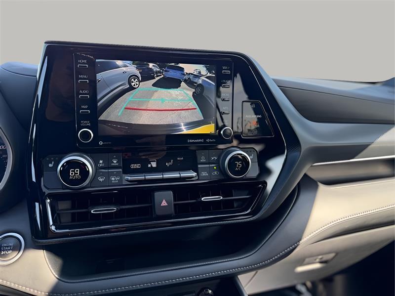 Toyota Highlander XSE FWD V6 2021