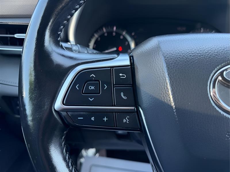 Toyota Highlander XSE FWD V6 2021