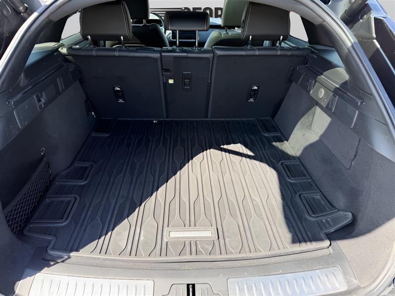 Land Rover Range Rover Velar R-Dynamic S 2023