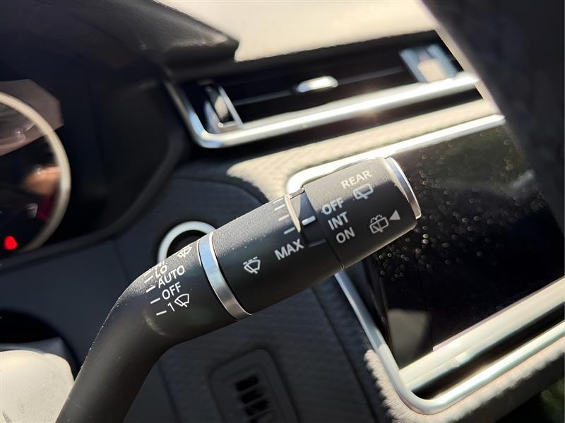 Land Rover Range Rover Velar R-Dynamic S 2023