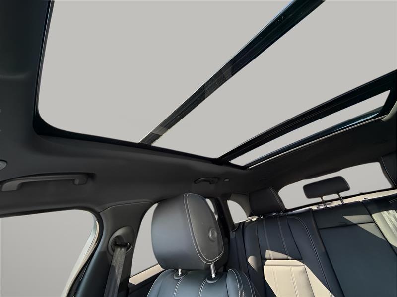 Land Rover Range Rover Velar R-Dynamic S 2023