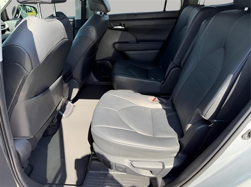 Toyota Highlander XLE FWD V6 2020