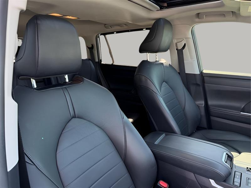 Toyota Highlander XLE FWD V6 2020