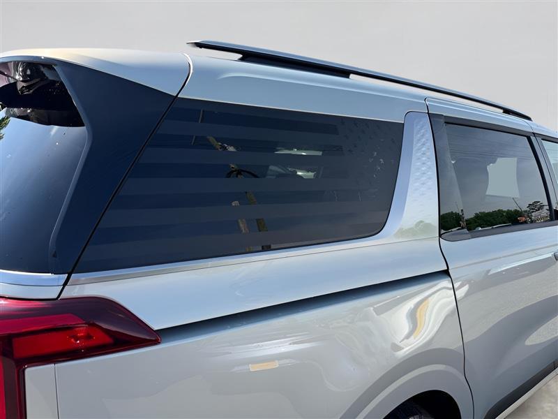 Kia Carnival SX Prestige 2025