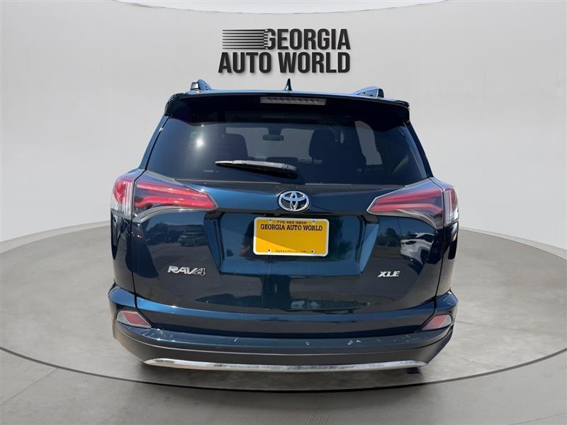 Toyota RAV4 XLE AWD 2017