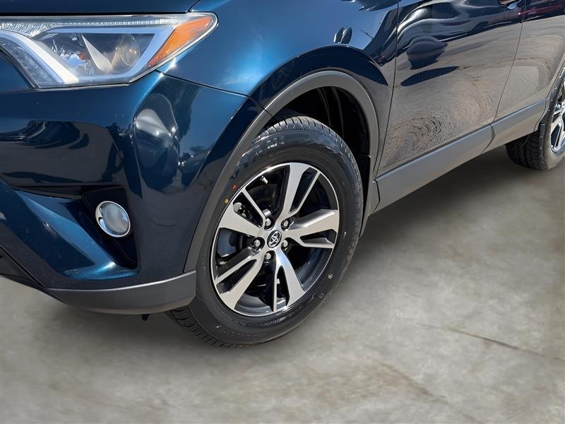 Toyota RAV4 XLE AWD 2017