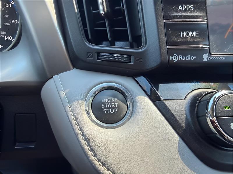 Toyota RAV4 XLE AWD 2017