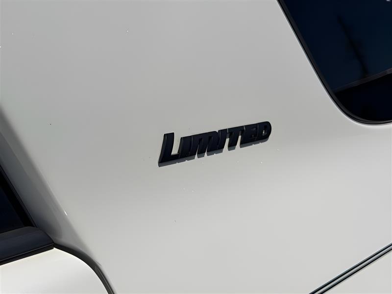 Toyota 4Runner Limited Nightshade Edition 4WD 2020