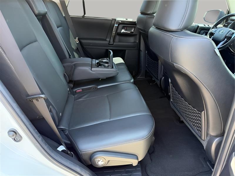 Toyota 4Runner Limited Nightshade Edition 4WD 2020