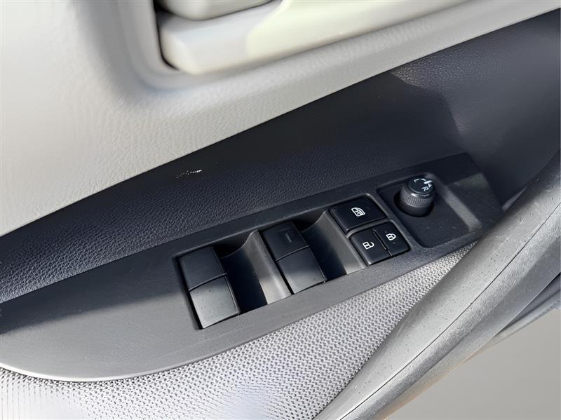 Toyota Corolla LE 2022