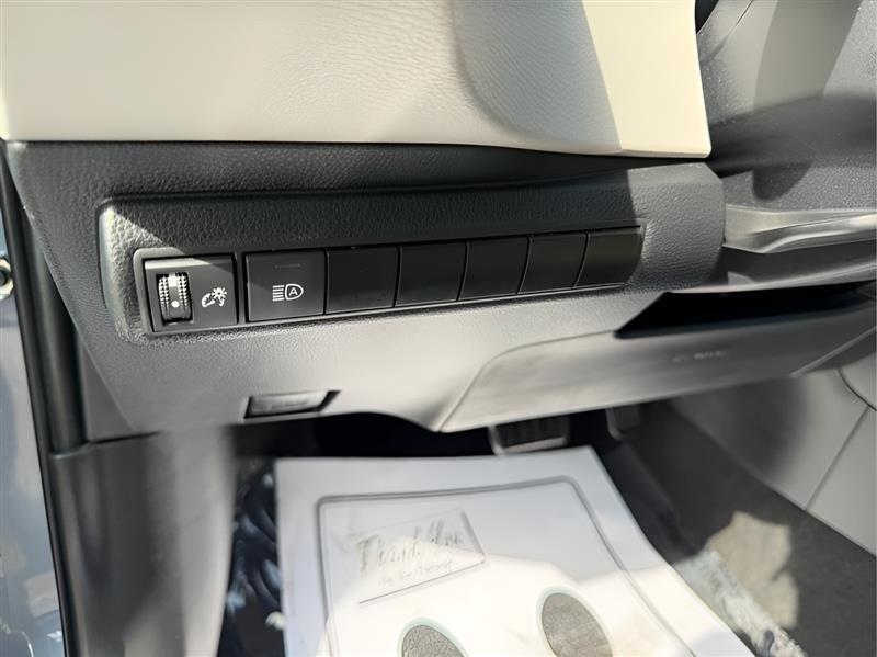 Toyota Corolla LE 2022