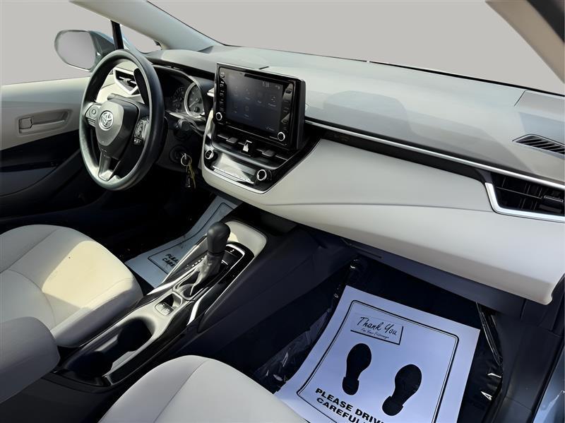 Toyota Corolla LE 2022