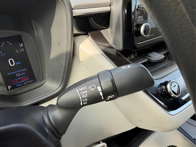 Toyota Corolla LE 2022