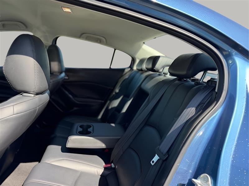 Mazda MAZDA3 s Touring AT 4-Door 2018