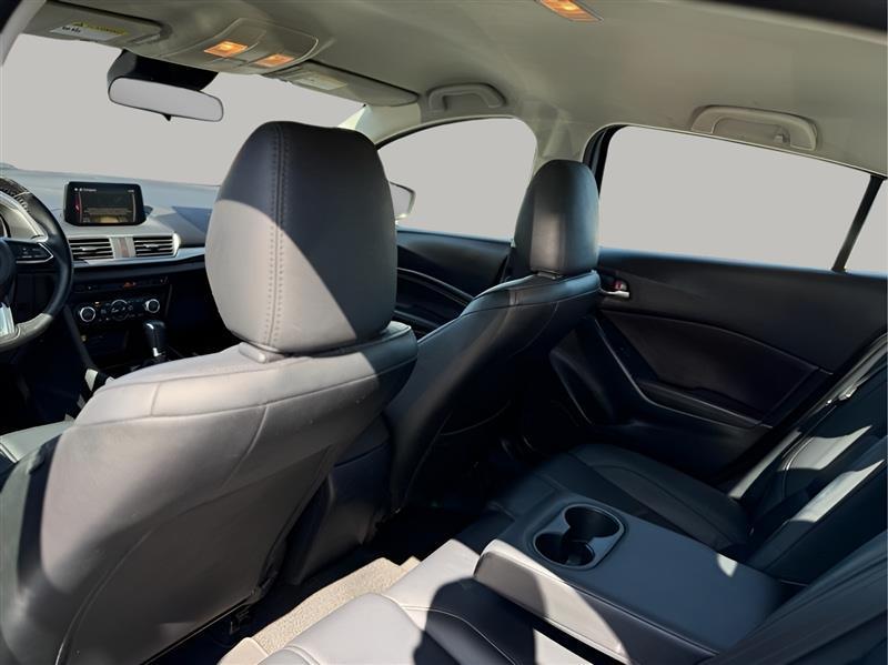 Mazda MAZDA3 s Touring AT 4-Door 2018