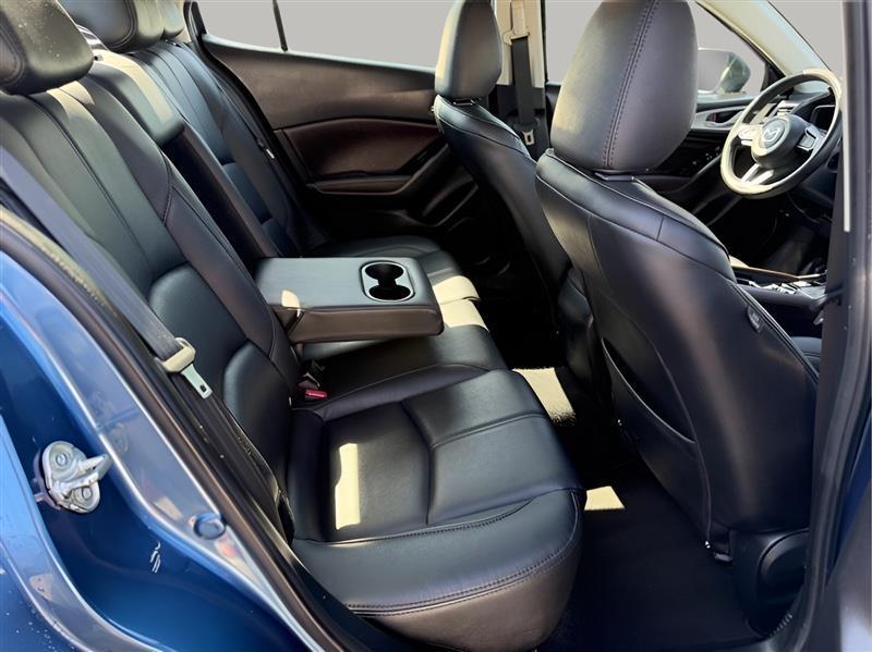 Mazda MAZDA3 s Touring AT 4-Door 2018