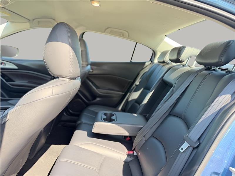 Mazda MAZDA3 s Touring AT 4-Door 2018