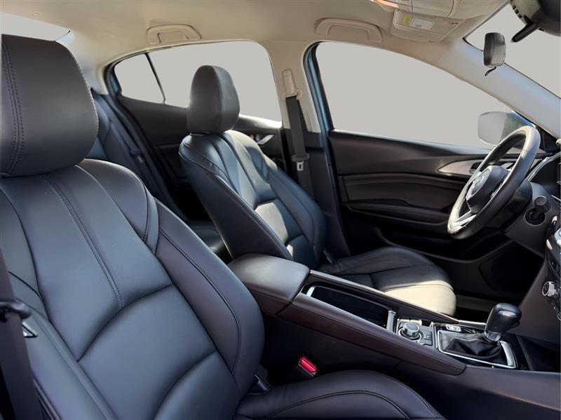 Mazda MAZDA3 s Touring AT 4-Door 2018