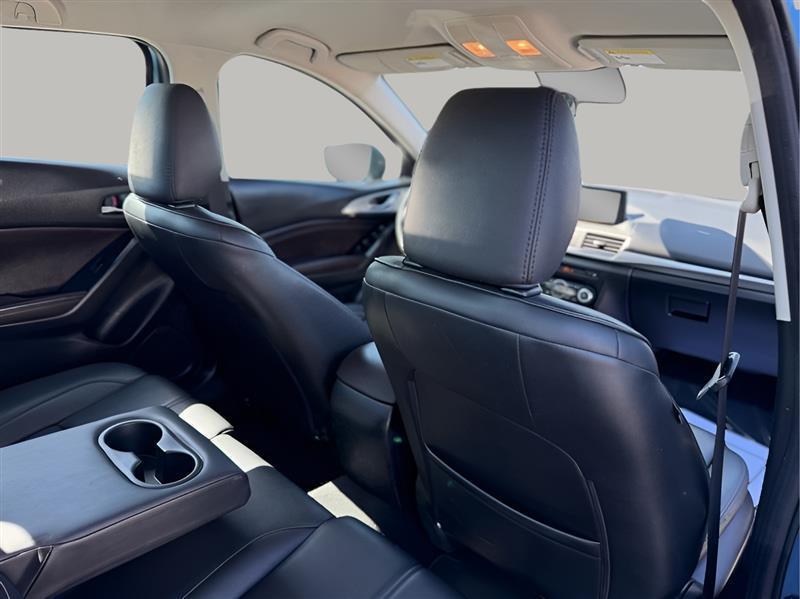 Mazda MAZDA3 s Touring AT 4-Door 2018