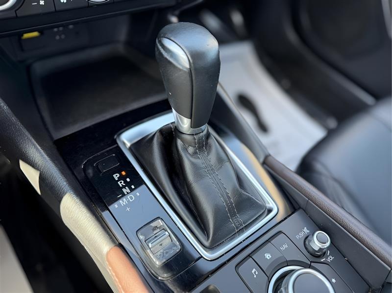 Mazda MAZDA3 s Touring AT 4-Door 2018